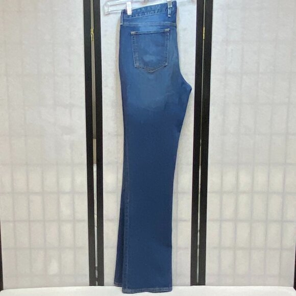 Eddie Bauer Mid Rise Truly Straight Stretch Boot Cut Denim Jeans Medium Wash 14L - Picture 4 of 13